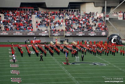 BearcatsFootball1q.jpg