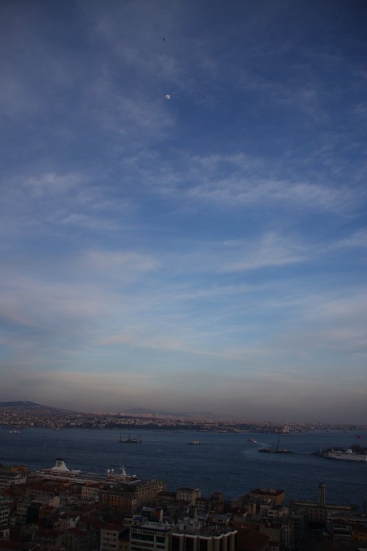 Benneth and Beatris 100.jpg Istanbul view on top of Galata Kulesi(Tower)