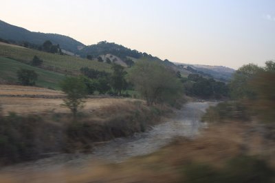 Train to Bandirma 54 no water in the river bed.jpg