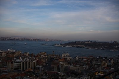 Benneth and Beatris 105.jpg Istanbul view from the top of the Galata Kulesi(Tower)