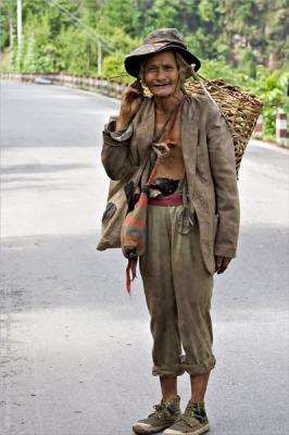 NuJiang Valley - this old man really wanted his photo taken