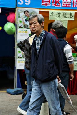 20060312 123 TaiKokTsui temple festival hh.jpg