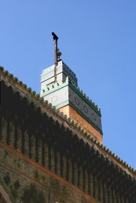 A minaret as seen from the medrassa.