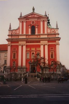 The Franciscan Church built by the Augustinians, is a symbol of the city due to its central location at Preeren Square.