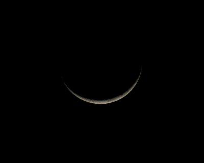 Waxing Crescent 4.26.09.jpg