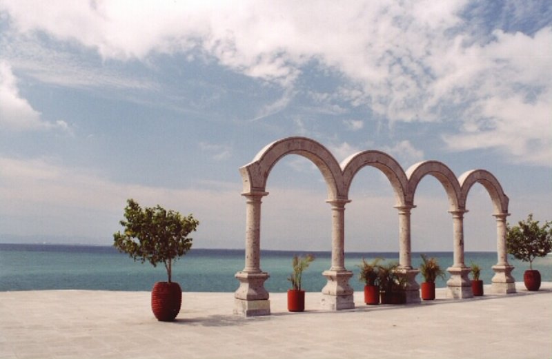 arches-Puerto Vallarta 2003