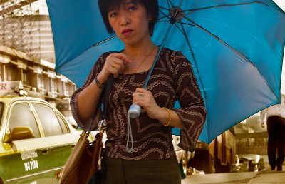 CRW_2249-Bankok-ladyunbrella.jpg