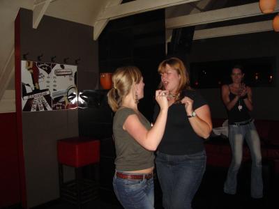 g3/74/267674/3/55410564.QueenstownCrazynightoutwithChristineDiscussingAerobicsmoves.jpg