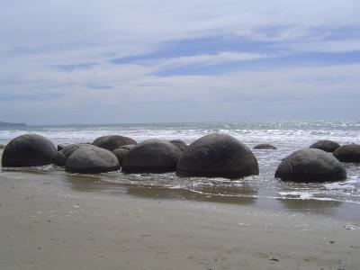 Moeraki boulders (4).JPG