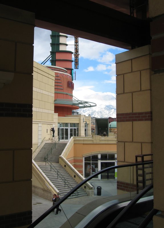 Gateway mall