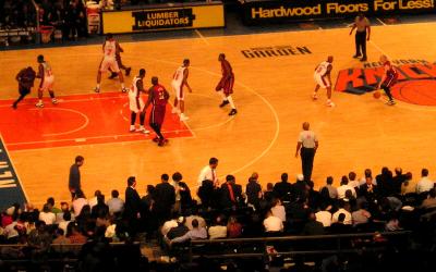 Shaquille ONeal playing at the Garden