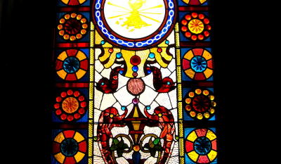 g3/74/409074/3/56689501.StainedglassatSnugHarbor.jpg