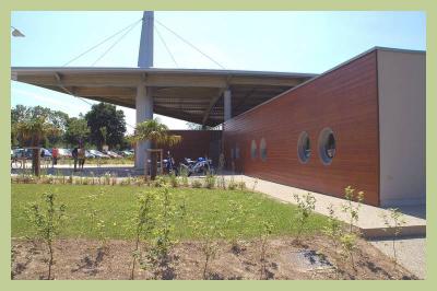 g3/74/613374/3/53852042.StLCentreaquatique3.jpg