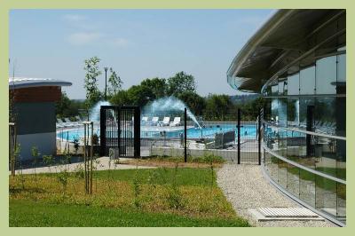 g3/74/613374/3/53852043.StLCentreaquatique4.jpg