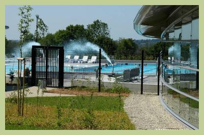 g3/74/613374/3/53852044.StLCentreaquatique5.jpg