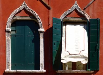 venezia-windows.jpg