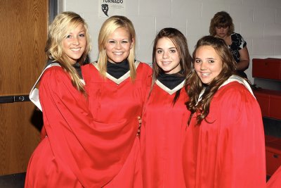 2010-mohawk-graduation058.jpg