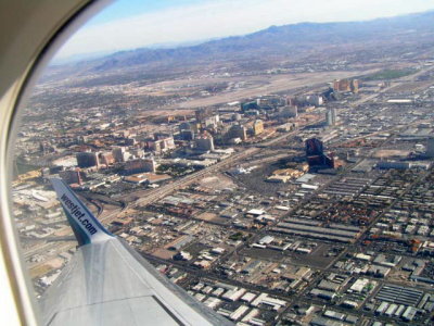 We tip our wing and say a final goodbye to Las Vegas