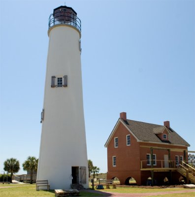 St George Lighthouse.jpg