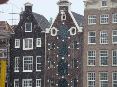 It's snowing in Amsterdam