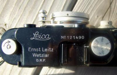 Leica III (F) w/ Elmar 50/3.5 collapsed from top