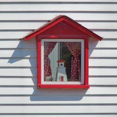 Red Window 03534