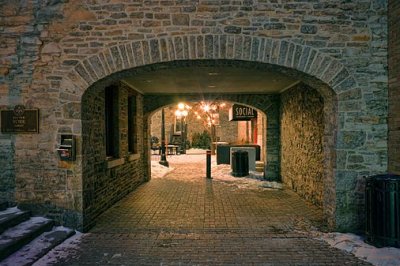 Courtyard Entrance 13430-1