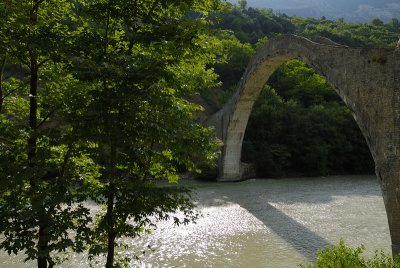Plaka's bridge - Another view