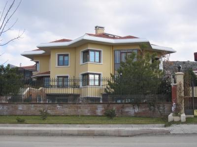 The Yellow House, Bilkent