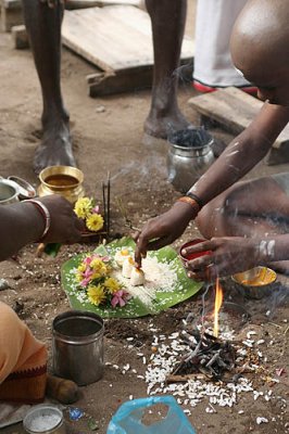 Ritual for the anniversary of a fatherīs death in Srirangam, Tamil Nadu.