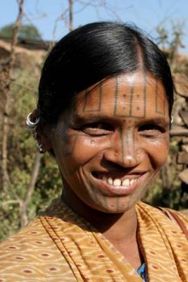 geometrical tattoos like all Desia Kondh women