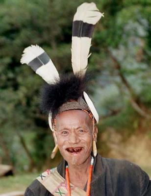 Warrior with hornbill feathers. 