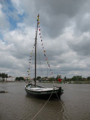 g3/75/661475/3/112588217.LentD5Ii.jpg