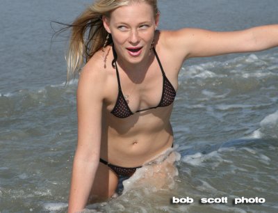  Model Sonja gets wet