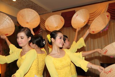 Danseuses Saigonaises