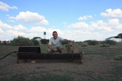 Feeding the Cheeta's - Keetmanshoop