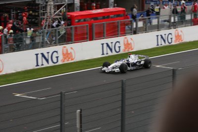 F1-GP2-FBMW-RACE-100.jpg
