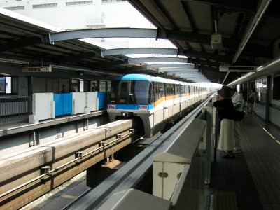 Monorail connecting Tokyo downtown - Haneda Airport