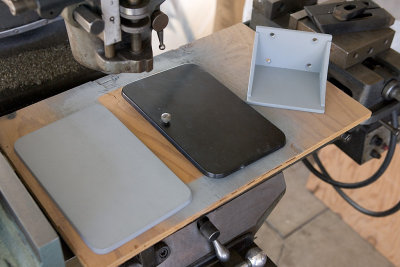 Door and clock drive tray for 5 inch pier