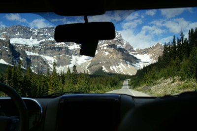Driving down the Icefields Parkway #1