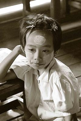 Inle schoolgirl - Burma.