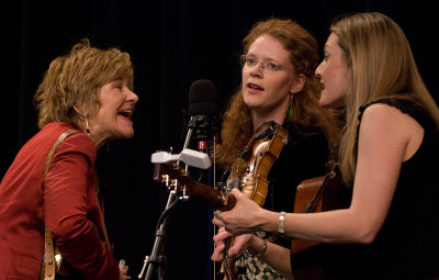 Valerie Smith, Becky Buller, Rebecca Frazier