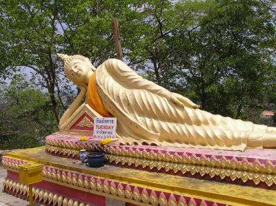 another reclining buddha
