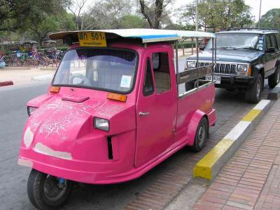 mini-pink-baht-bus