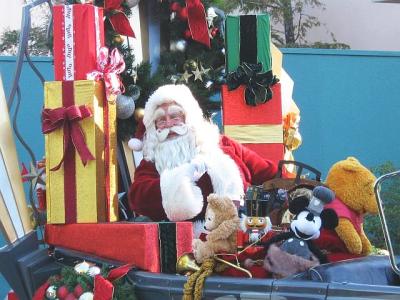 DisneyMGMSanta8.jpg