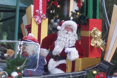 DSMCHSanta1.jpg
