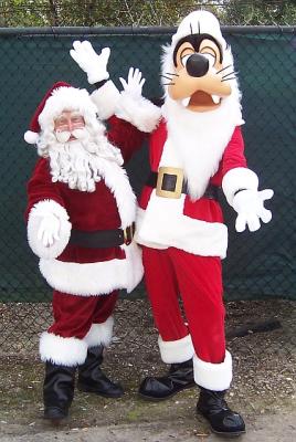 MGMSantaGoofySanta.jpg