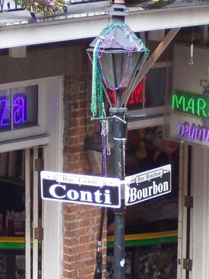 BeadedLampostBourbonConti.jpg