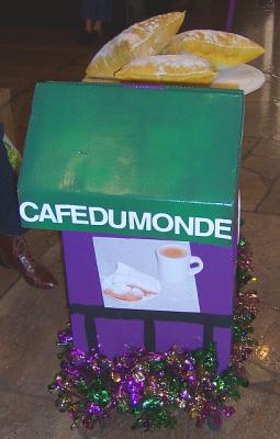 CafeDuMondeStroller1.jpg