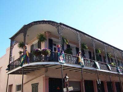 BalconyMannequins.jpg
